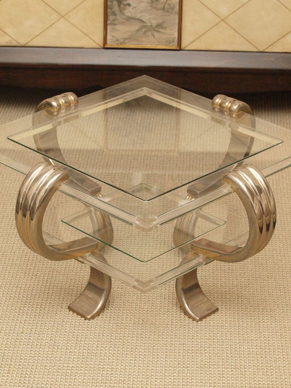 Unknown Unusual Pair Lucite and Glass End Tables For Sale